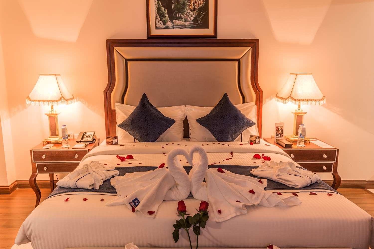 Golden Tulip Headington Ruwi Hotel 4*
